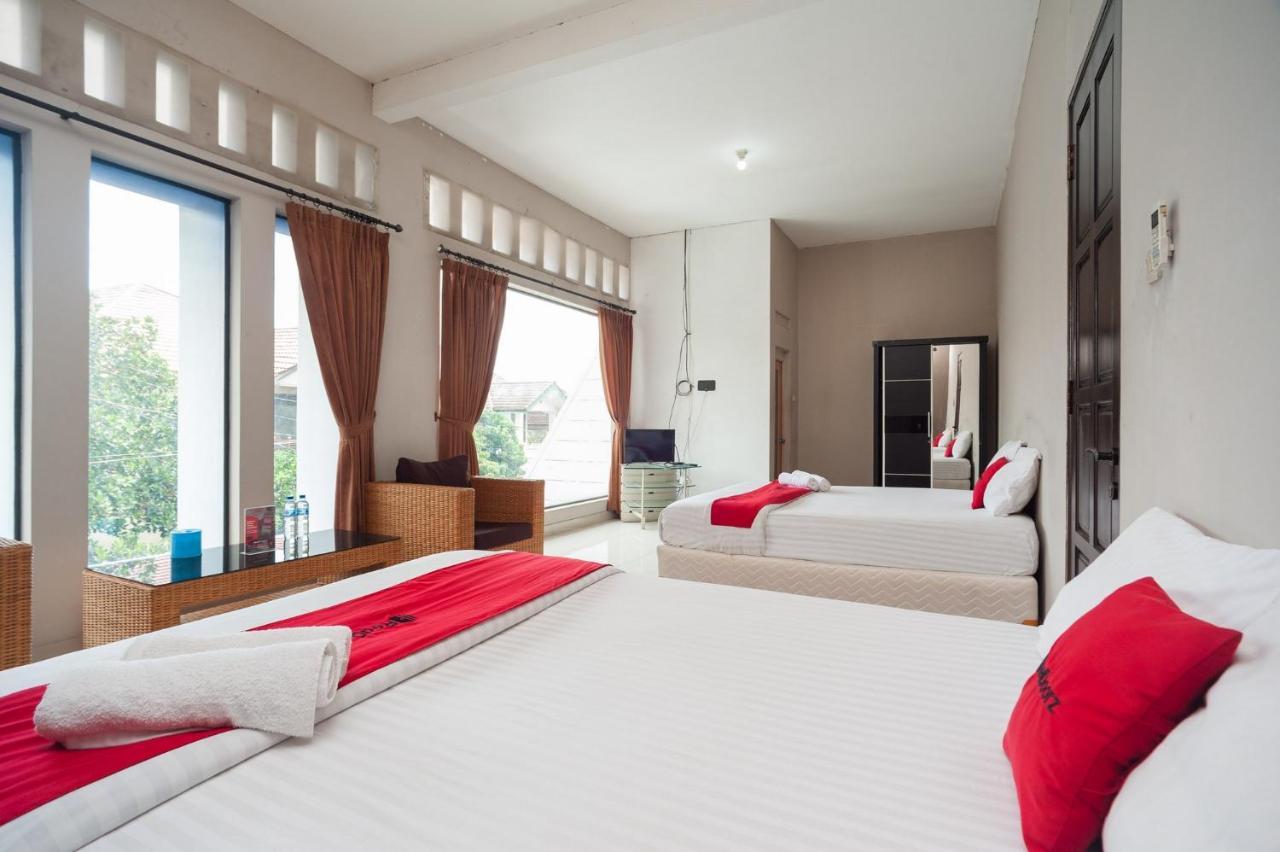 Hotel Reddoorz Syariah Near Taman Air Mancur Bogor Esterno foto