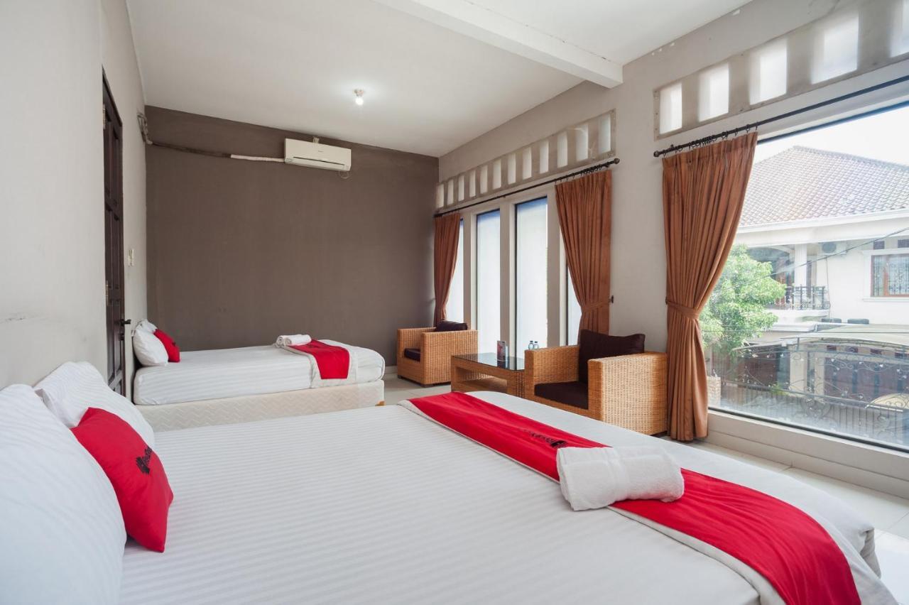 Hotel Reddoorz Syariah Near Taman Air Mancur Bogor Esterno foto